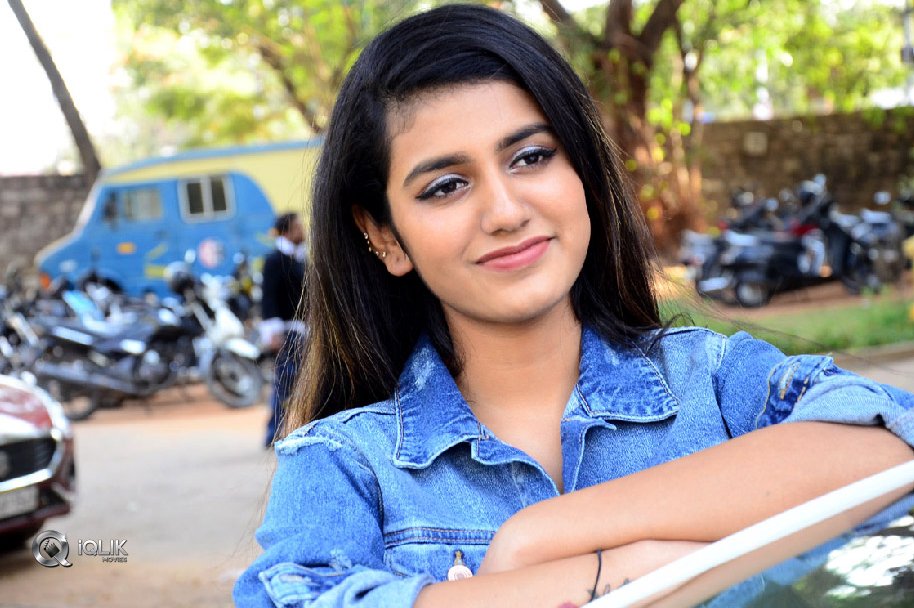 Priya-Prakash-Varrier-New-Photos